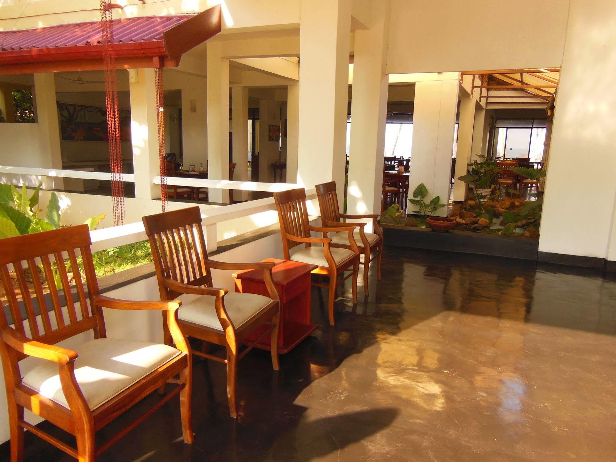 Sanmali Beach Hotel 마라윌라 외부 사진
