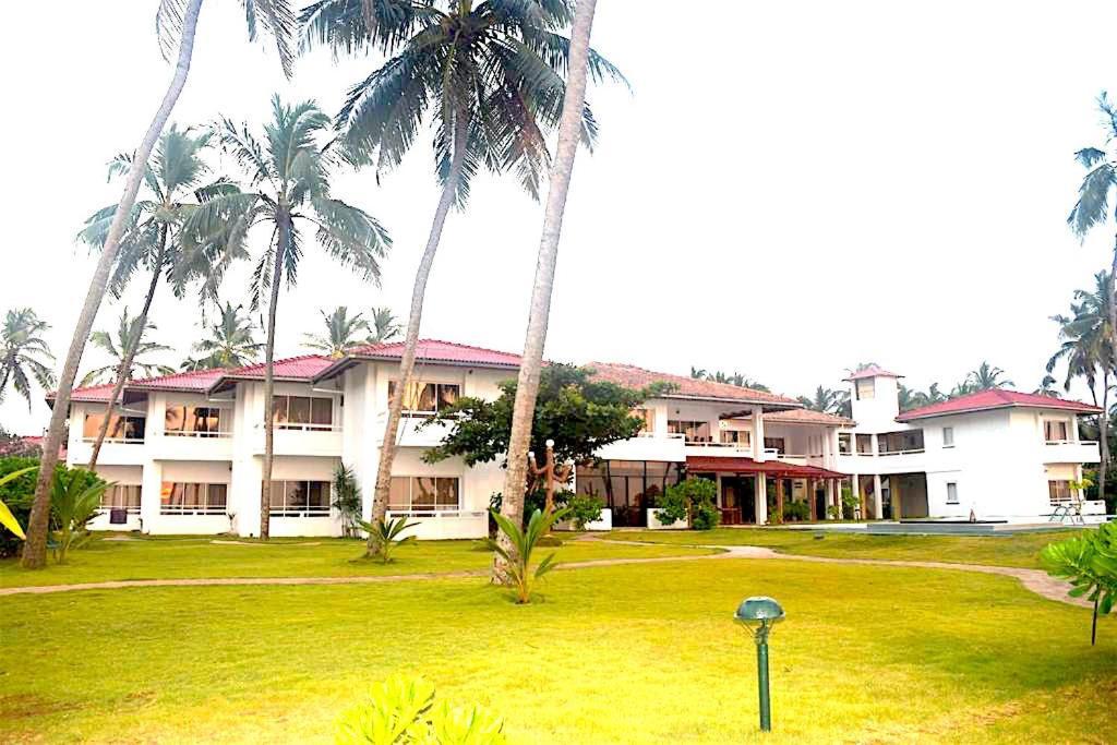 Sanmali Beach Hotel 마라윌라 외부 사진